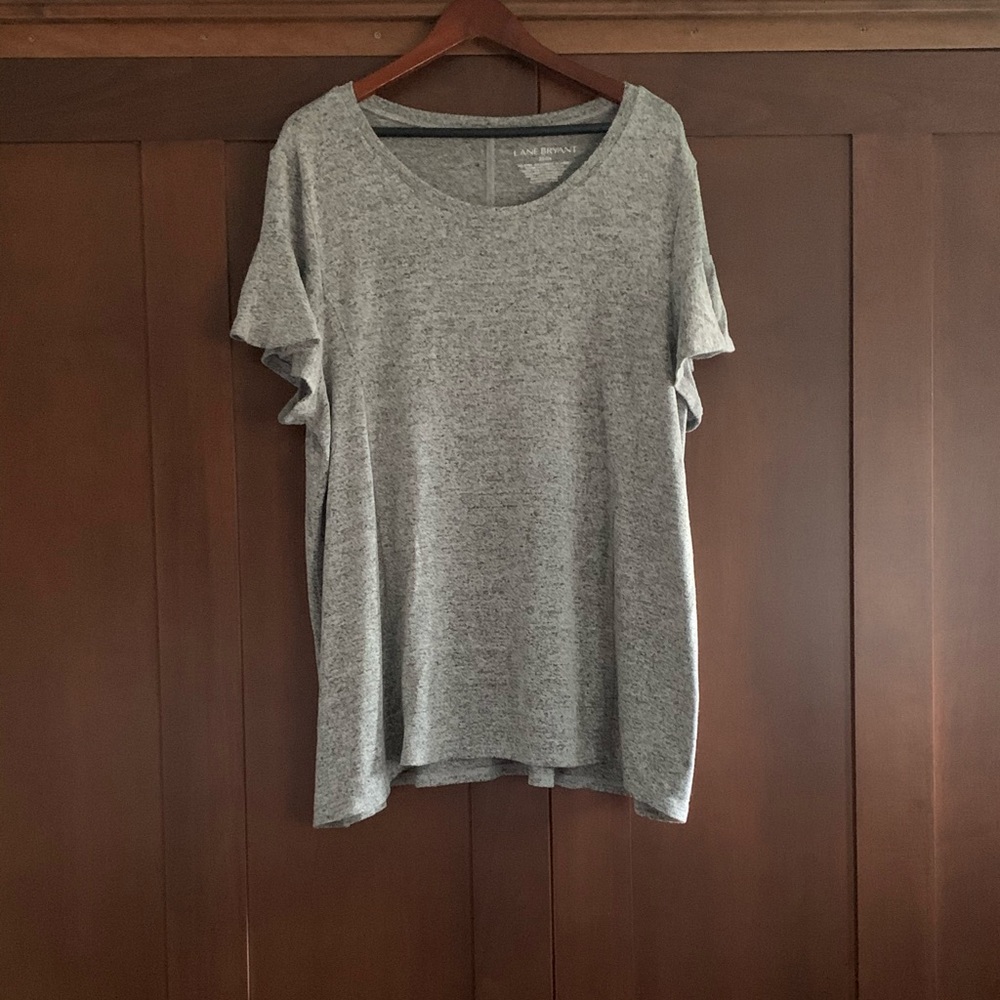 Gray short sleeved shirt